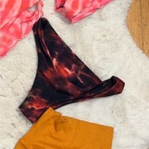 skatie bikini bottoms on hold